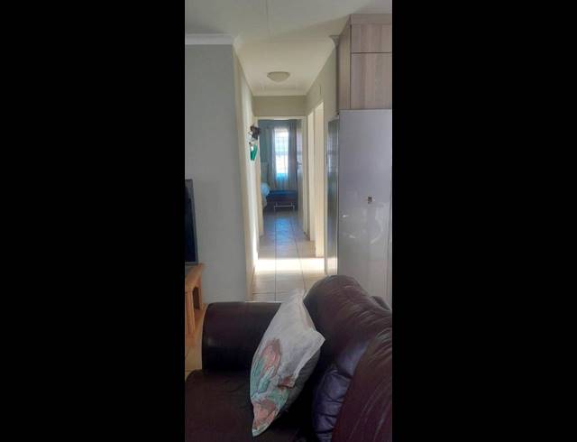 3 BEDROOM HOUSE FOR SALE IN PROTEA GLEN